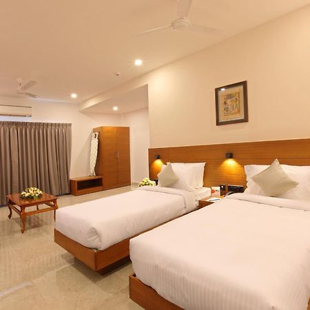 Hotel Prince Kāladi 外观 照片