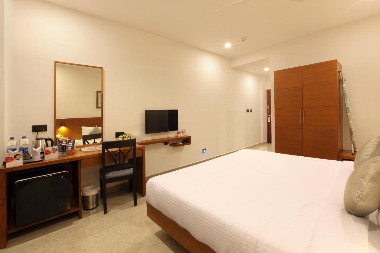Hotel Prince Kāladi 外观 照片