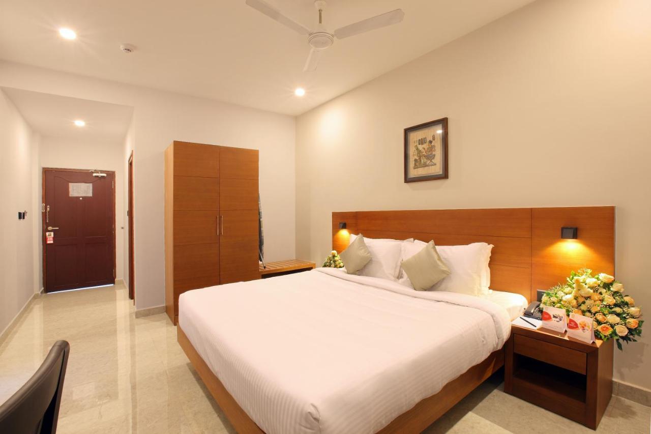Hotel Prince Kāladi 外观 照片