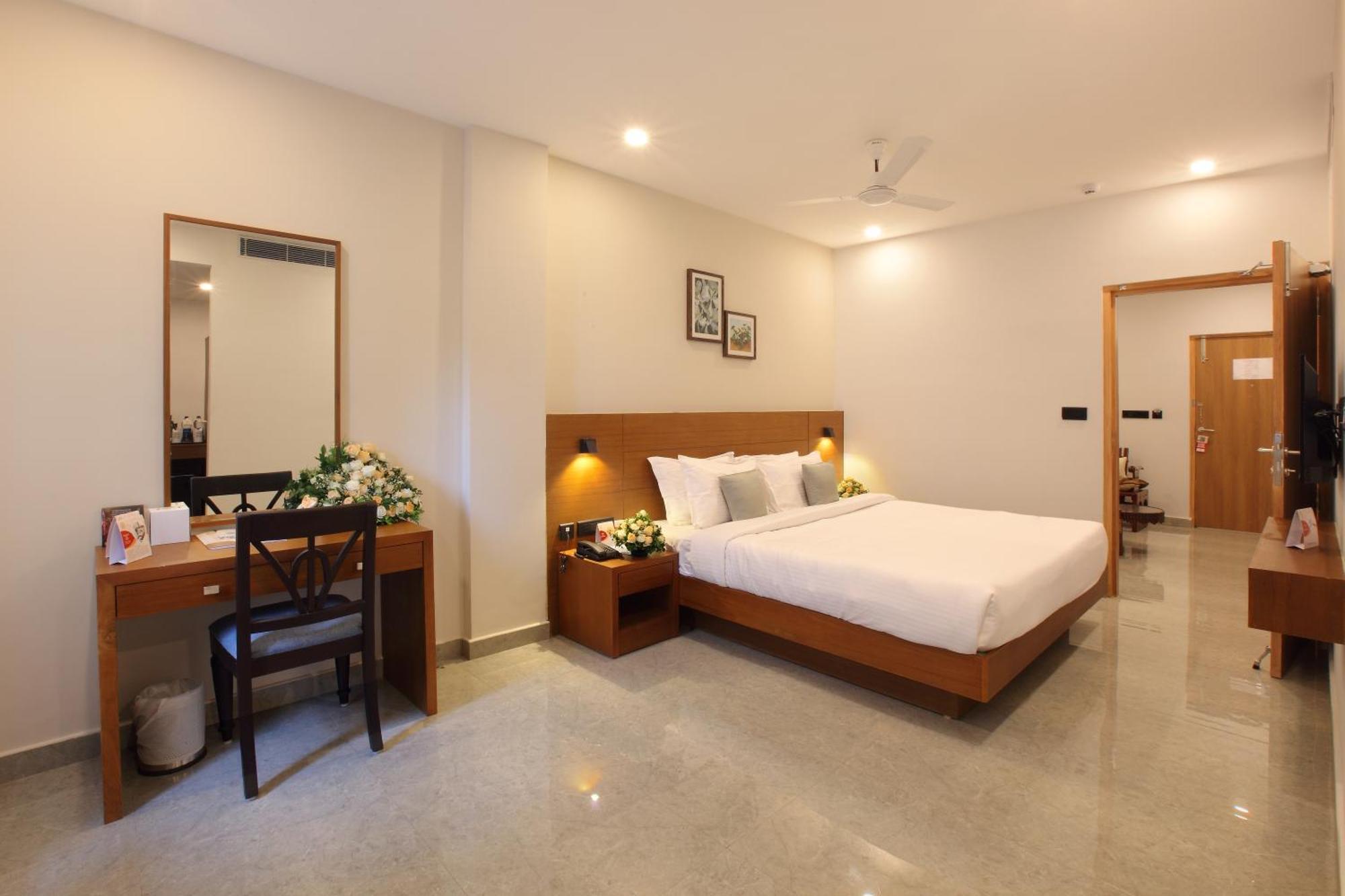 Hotel Prince Kāladi 外观 照片